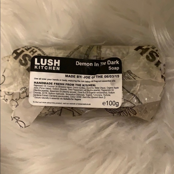 Lush Other - Demon in the dark lush soap
